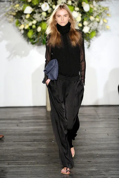 Look 2